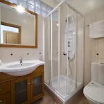 812 Quinta Marina