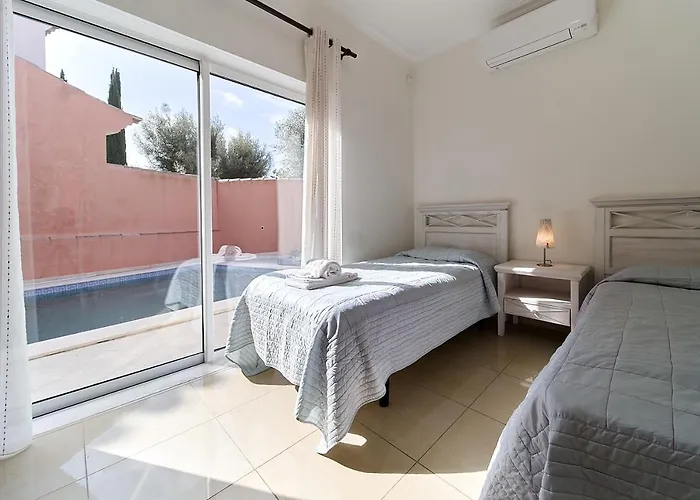 812 Quinta Marina Villa